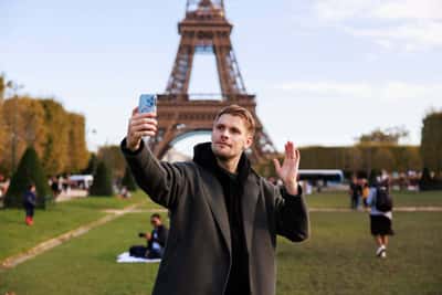 Уличная фотосессия у Эйфелевой башни
