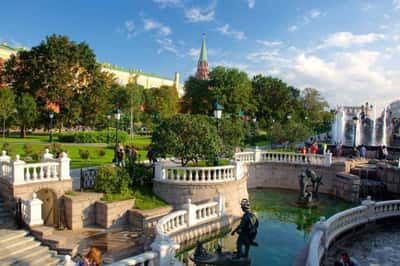 Детская экскурсия-квест по Александровскому саду