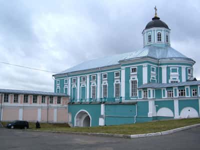 Православные святыни Смоленска на транспорте туристов