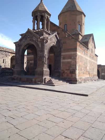 От Арарата до Нораванка: Хор Вирап, тайны Пещеры 1 и винные легенды Арени