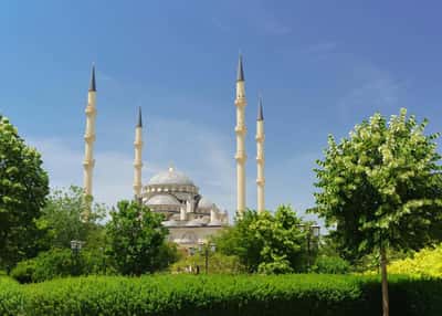 Три республики Кавказа с заездом в понедельник
