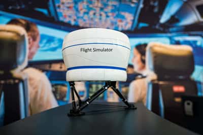 Полет на авиатренажере боевого вертолета «Ми-2»