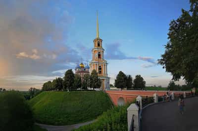 Авторская экскурсия «По следам знаменитых рязанцев»