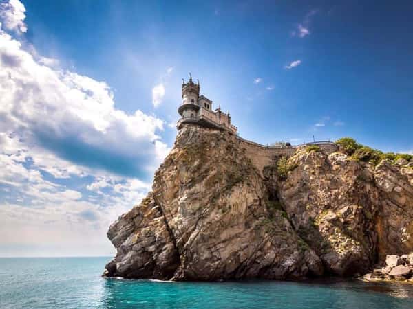 Теплоходная прогулка из Алушты в Ялту и Ласточкино гнездо