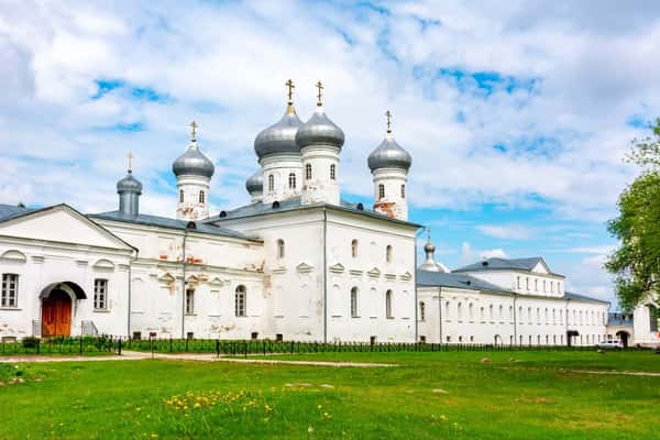 Экскурсия по трем монастырям Великого Новгорода