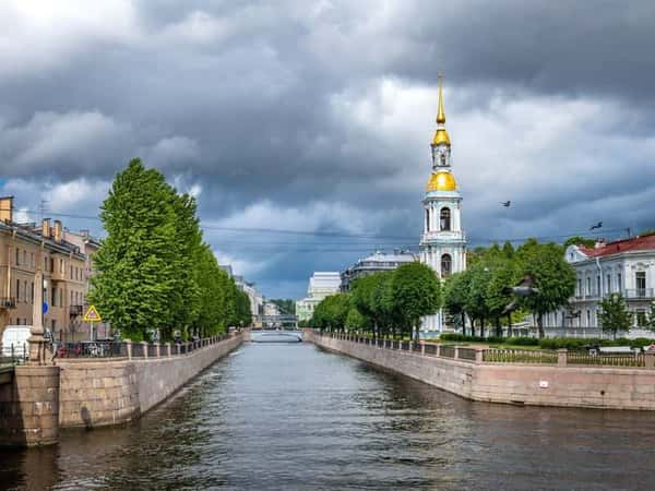 По Петербургу на автомобиле
