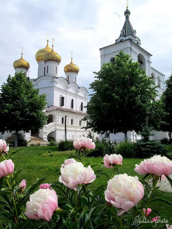 Ипатьевский монастырь: о царском доме Романовых, и не только. ..