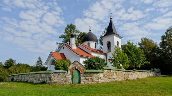 Экскурсия в Поленово из Тарусы
