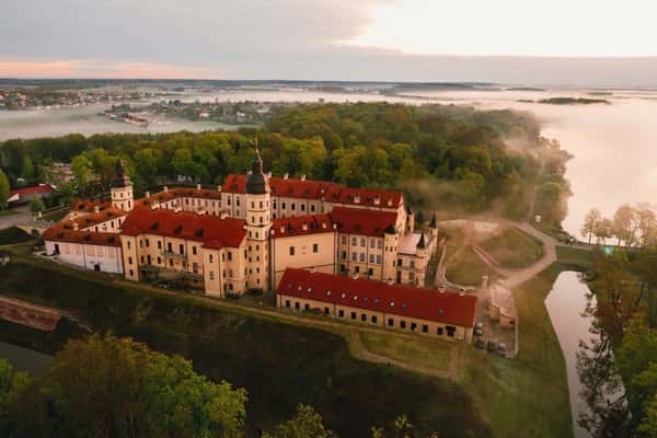 Групповая экскурсия в замки Мир и Несвиж