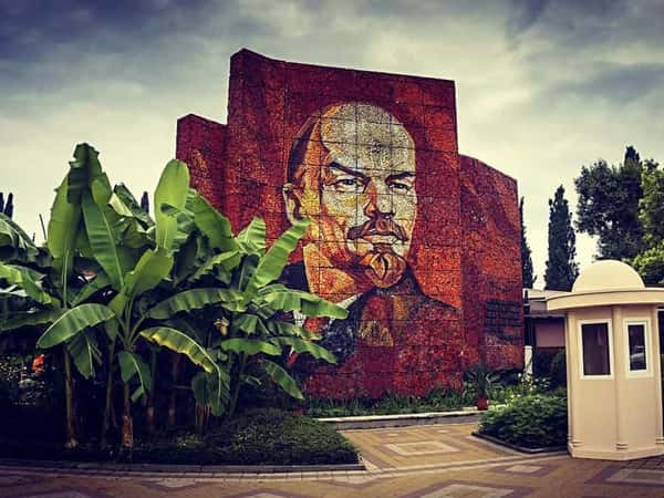 Экскурсия в прошлое: советский курорт Сочи