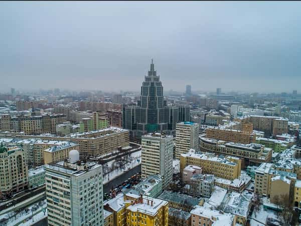 По крышам Москвы: «А из нашего окна Площадь Красная видна»