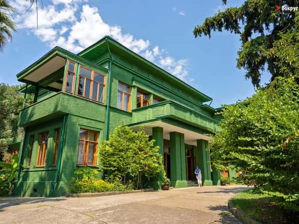 Сочи - город сталинских дворцов