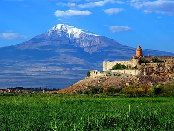 Завораживающий вид на Арарат