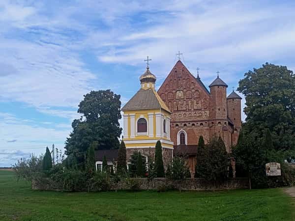 Паломническая поездка из Минска: Жировичский монастырь + церковь в Сынковичах + святые источники