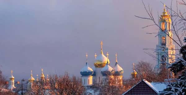 Зимняя экскурсия на винтажном авто или вечерняя прогулка по Сергиеву Посаду