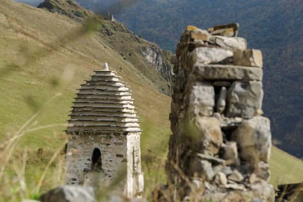 Стражи гор и времени: знакомство со страной башен