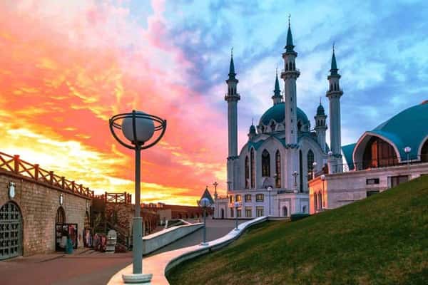 Казанский Кремль в вечерних огнях