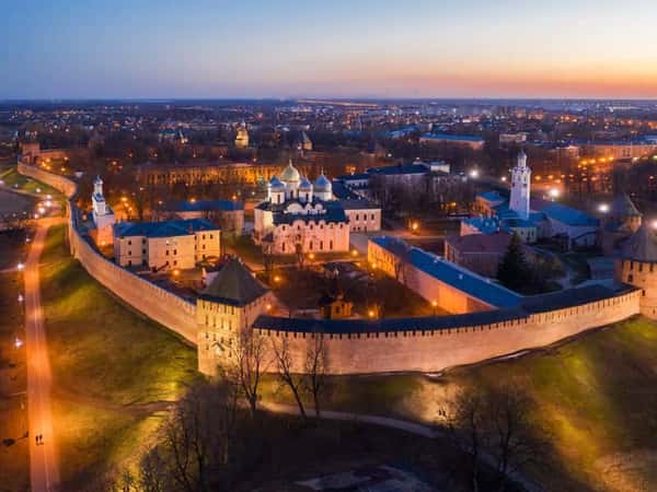 Великий Новгород на авто