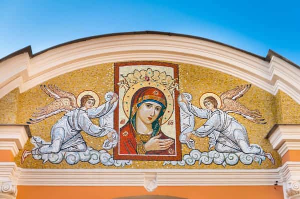 Чудотворные святыни Петербурга