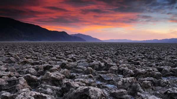 Долина Смерти: легендарный национальный парк США