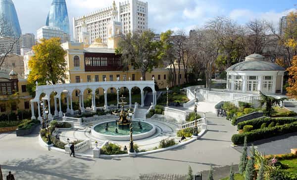 Весь Баку по маршруту Формула 1