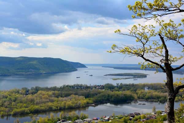 Трансфер из аэропорта в Самару с обзорной мини-экскурсией