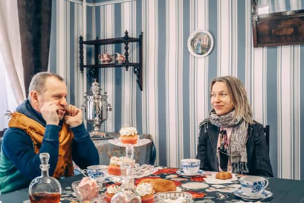 Купеческое чаепитие в доме купцов Евреиновых