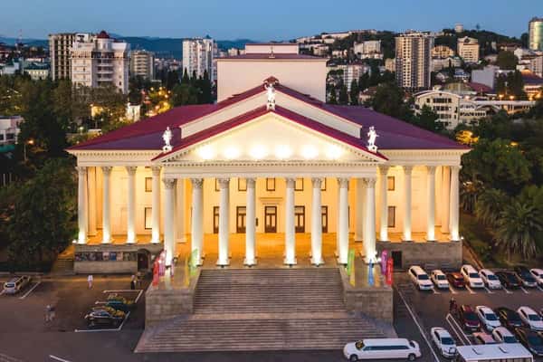 Удивительный Сочи: знакомство с городом