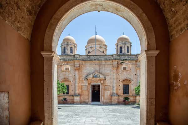 Православные монастыри Крита