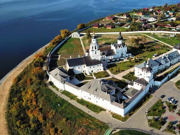 2 в 1: остров-град Свияжск и Голубые озёра