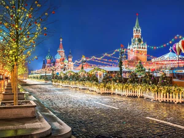 С Новым годом, Москва