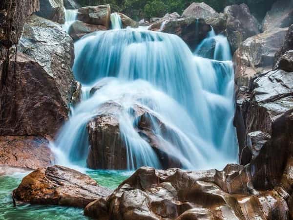 Край диких водопадов Бахо