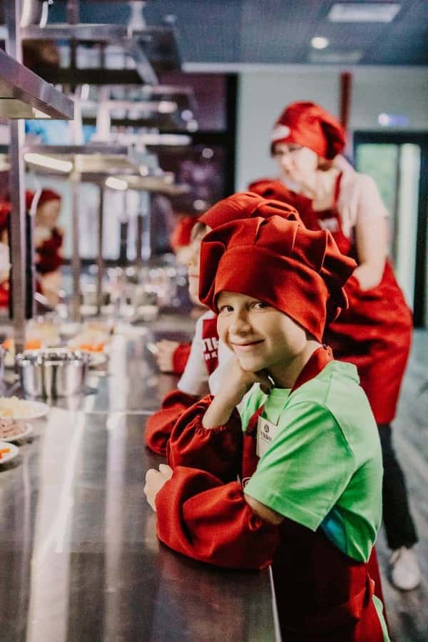 «У Палыча»: экскурсия на фабрику + мастер-класс по созданию торта