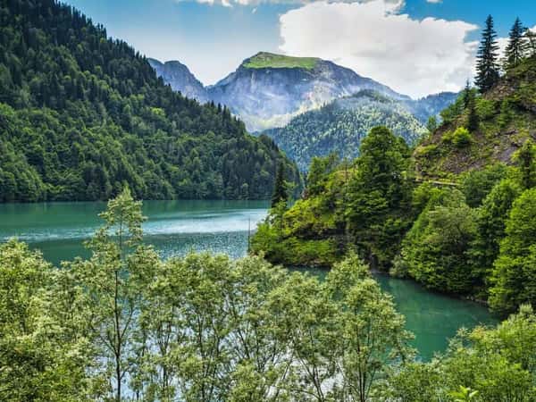 Экскурсия из Сочи: здравствуй, Абхазия