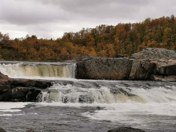 Водопады Мурманска круглый год