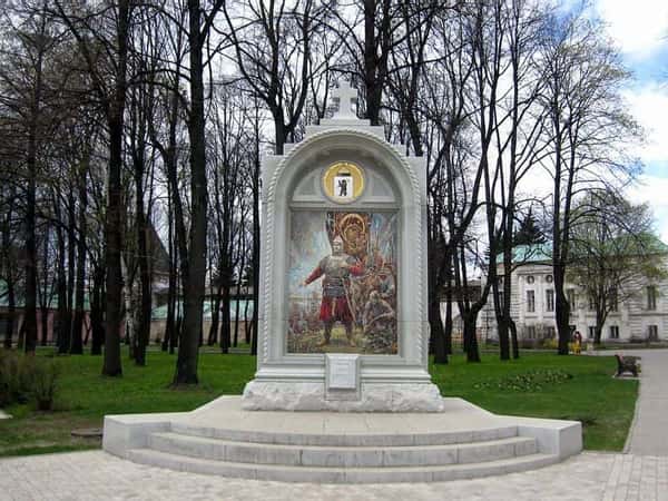 Обзорная экскурсия с посещением Спасо-Преображенского монастыря