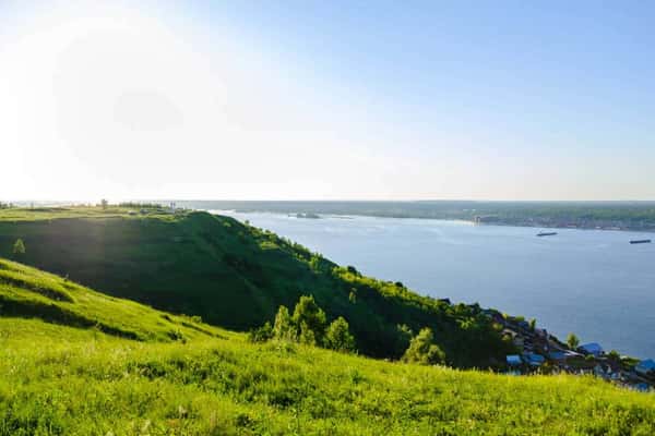 На теплоходе по Волге с экскурсией и трансфером из центра Казани
