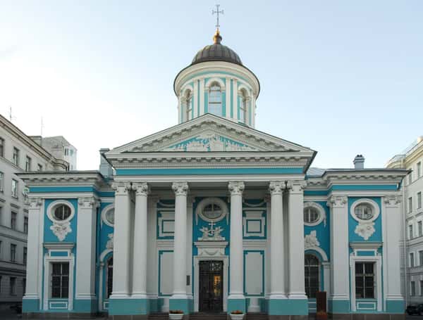 Прогулка по городским кварталам