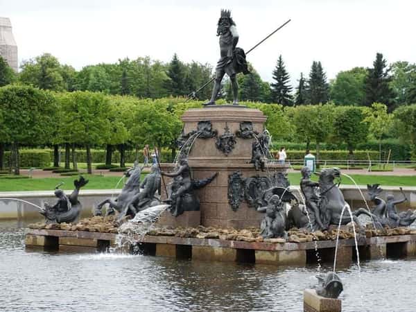 Петергоф - резиденция Петра Великого