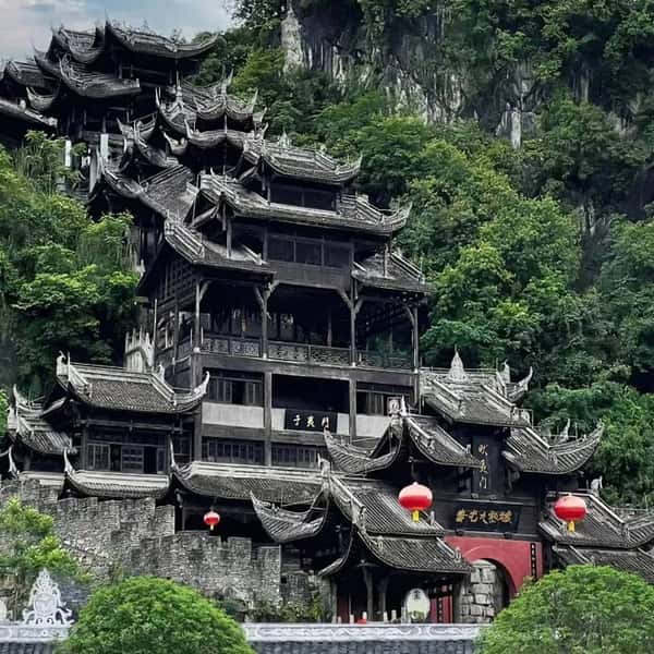 Архитектурное чудо Цзюли и живописная галерея Уцзян