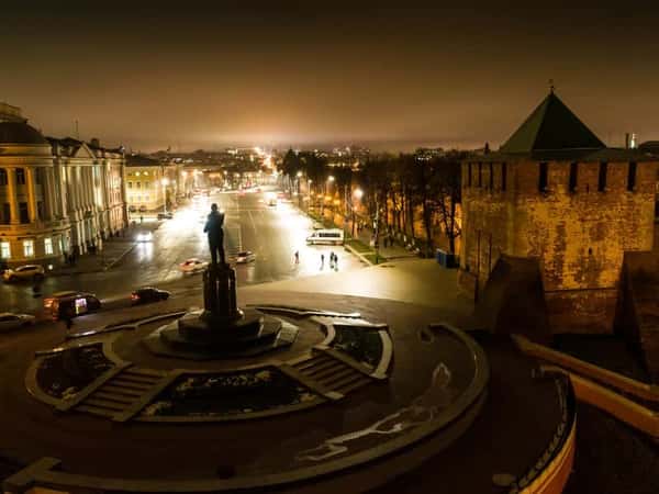 Групповая экскурсия по Нижнему Новгороду в час вечерний
