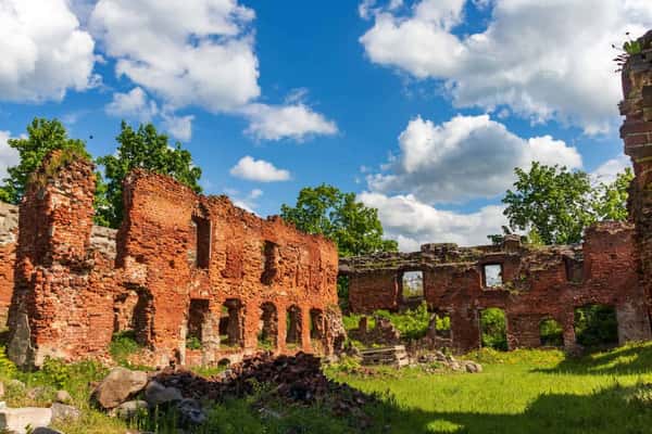Застывшая история: автомобильная экскурсия по Гвардейску и Черняховску