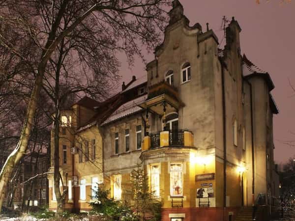Экскурсия в «Дом с горгульей»: погружение в старый Кенигсберг