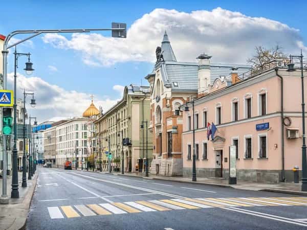 Фасады и лица московского модерна