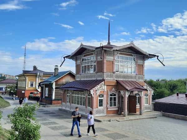 Иркутск с историком: от острога до города