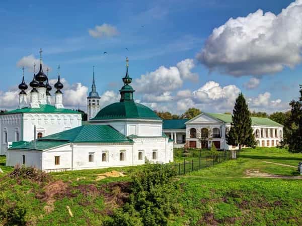 Умиротворяющий Суздаль
