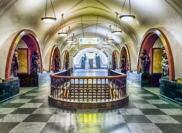 Московское метро: 7 станций, 7 чудес