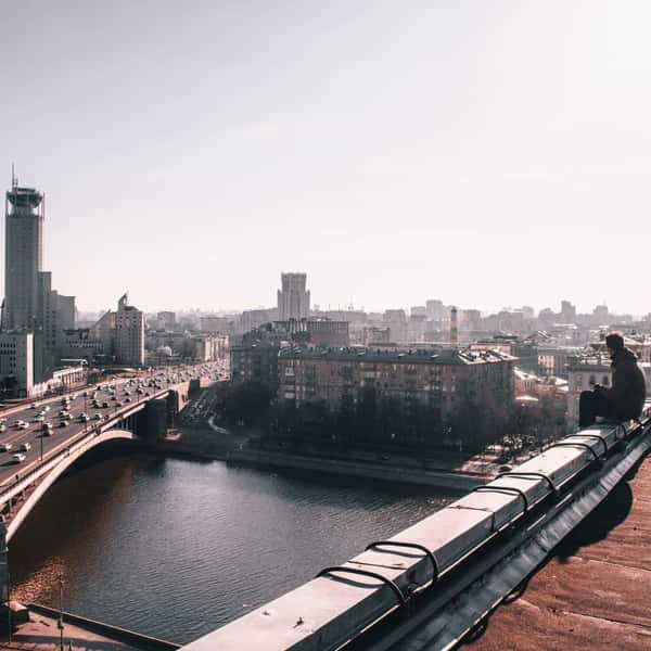 Ночная прогулка по московским крышам