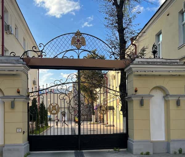 Нескучная экскурсия по Хамовникам: от храма Христа Спасителя до Девичьего поля