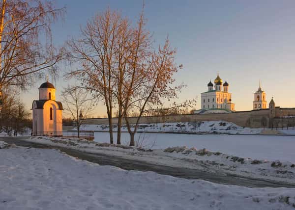 Путешествие вдоль реки Волхов. Осень-зима в Великом Новгороде и Пскове